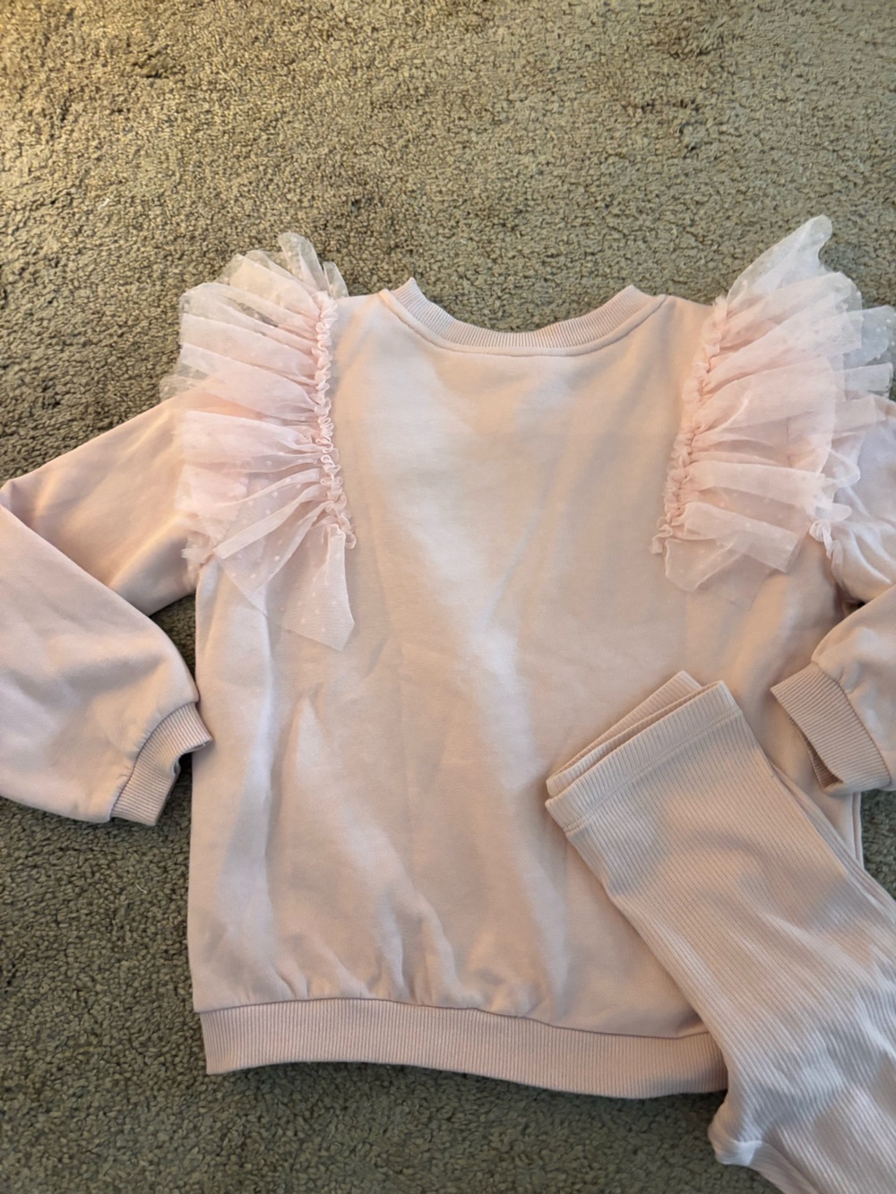 H&M Light Pink Ruffle Shoulder short Set - Picture 5 of 5